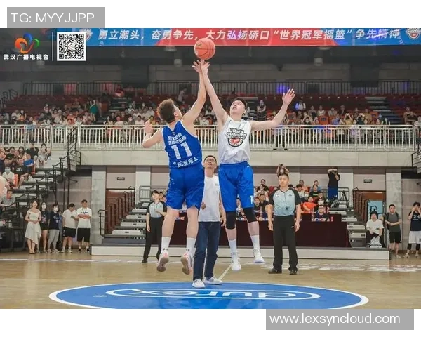 武汉篮球队与重庆篮球队的速度对决赛后分析与总结